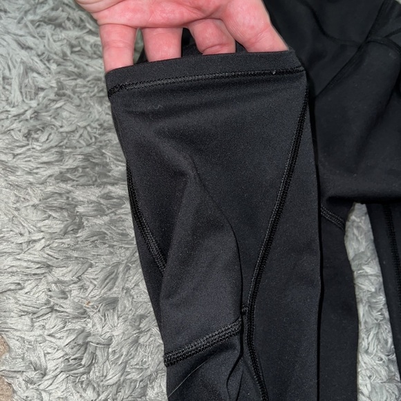 PINK Victoria Secret Black Crop Leggings W/Side Pocket - Picture 4 of 6